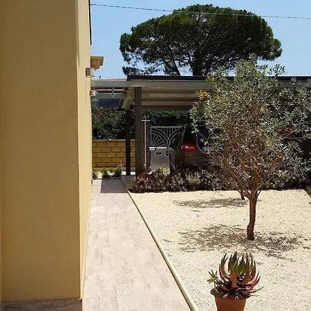 Detached House With Garden Milazzo