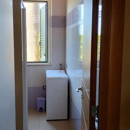 펜션 Detached House With Garden 밀라초