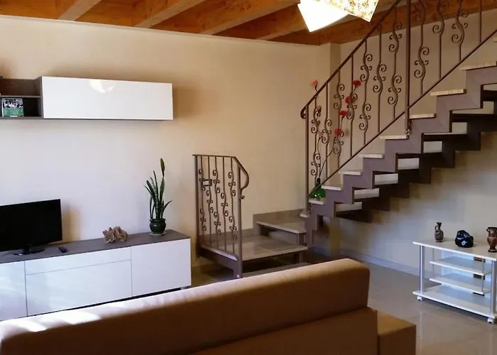 Detached House With Garden Дом отдыха