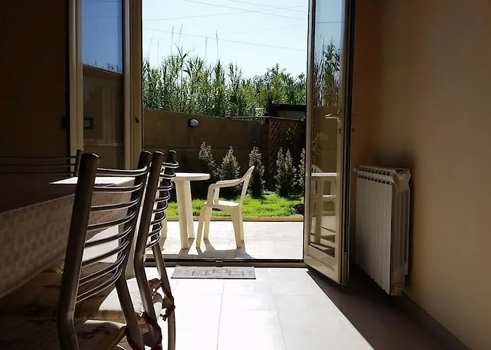 Detached House With Garden *